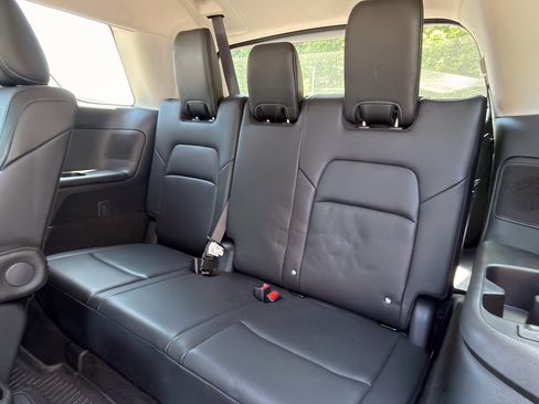 Used 2024 Nissan Pathfinder Platinum image 20