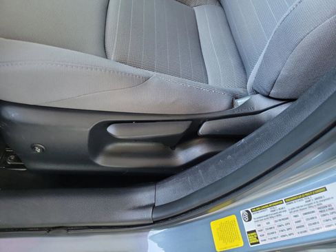 Certified 2025 Toyota Corolla SE image 15