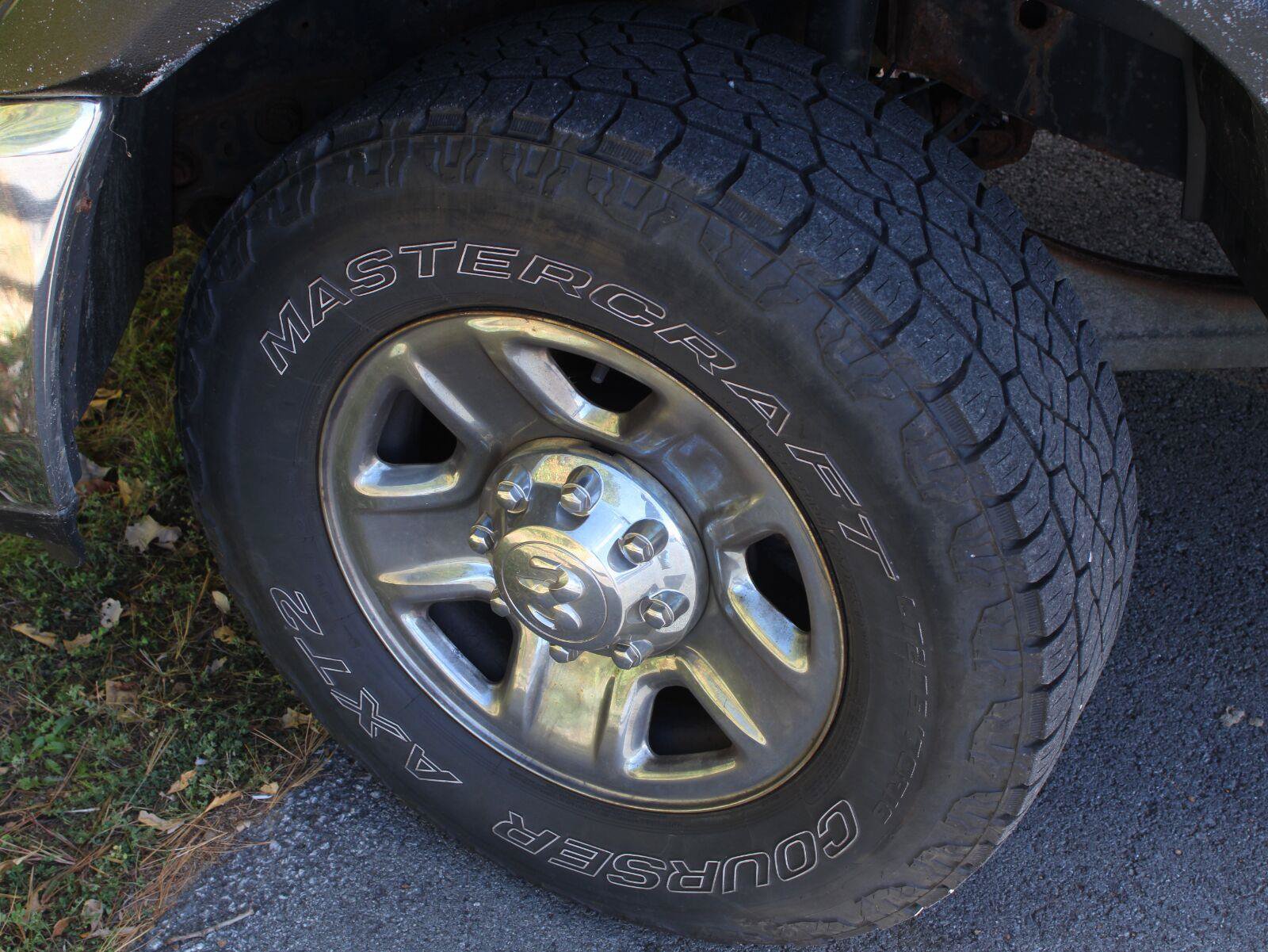 Used 2015 RAM 2500 Tradesman w/ Chrome Appearance Group AWD/4WD image 17