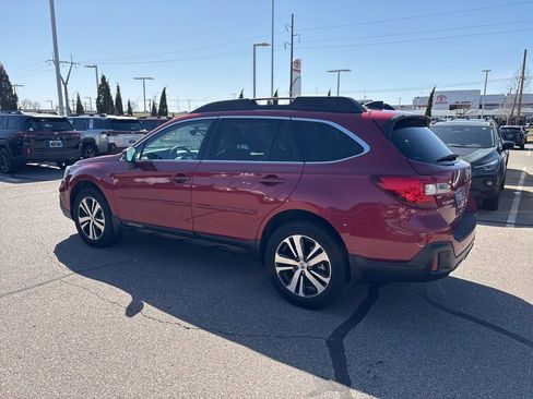 Used 2018 Subaru Outback 2.5i Limited image 6