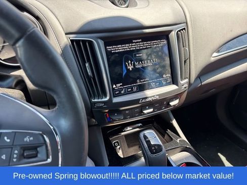 Used 2019 Maserati Levante AWD/4WD image 11
