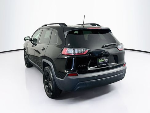 Used 2021 Jeep Cherokee Latitude Plus AWD/4WD image 5