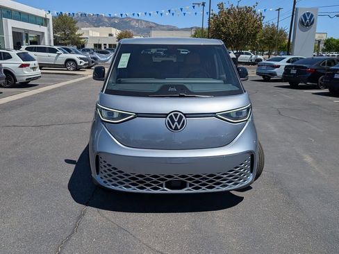New 2025 Volkswagen ID. Buzz Pro S image 3