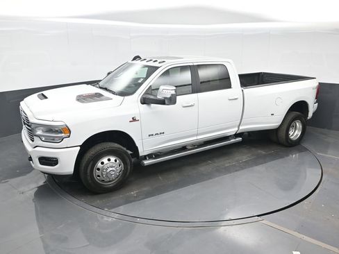 Used 2023 RAM 3500 Laramie AWD/4WD image 28