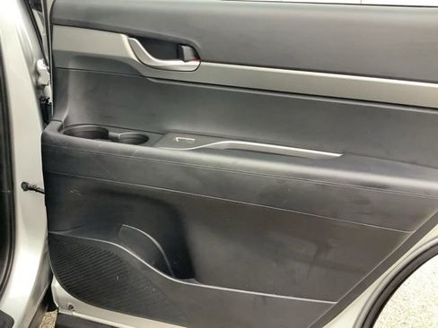 Used 2023 Hyundai Palisade SE image 24