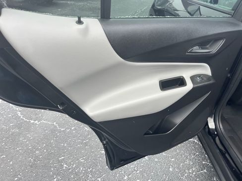 Used 2024 Chevrolet Equinox LS w/ LS Convenience Package image 21