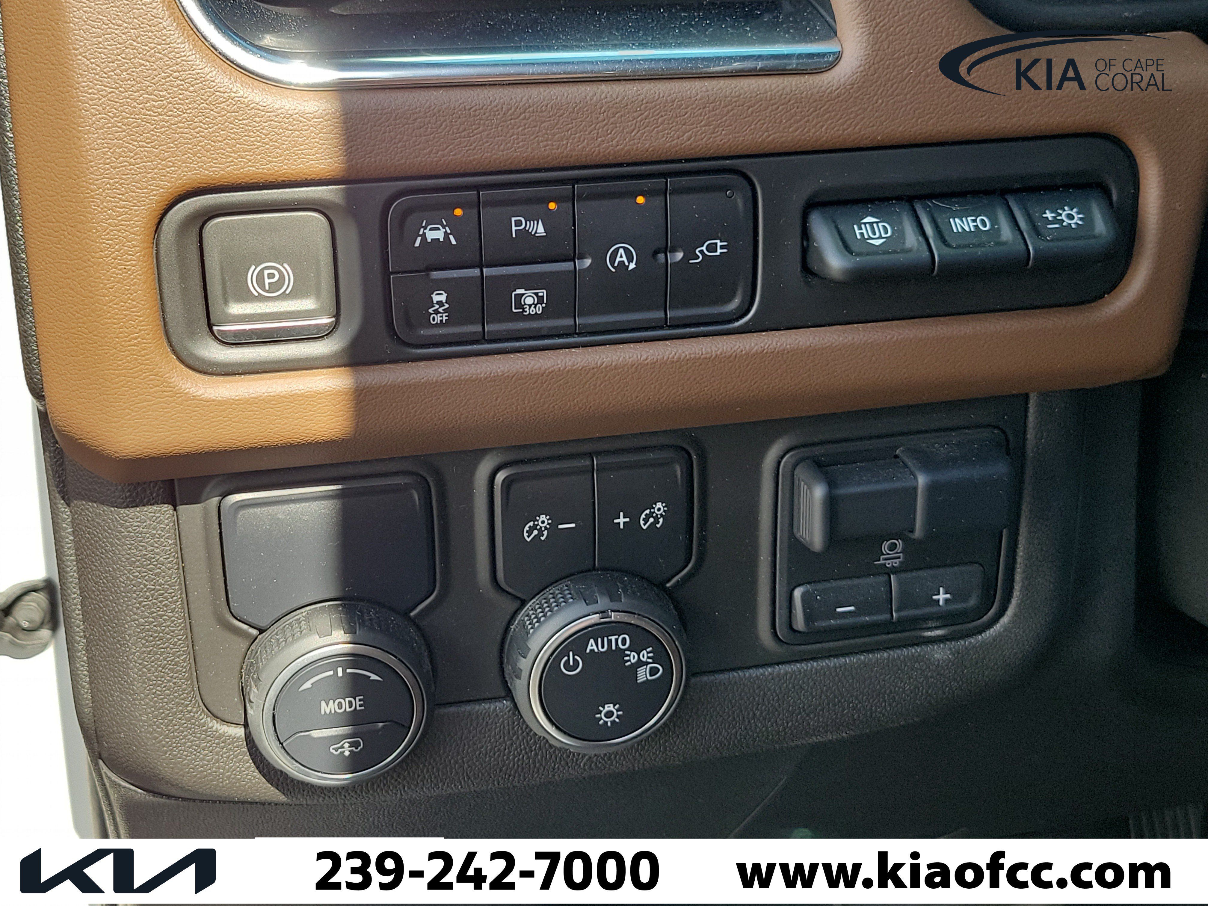 Used 2022 Chevrolet Suburban High Country RWD image 27