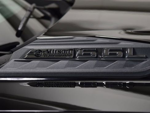 Used 2024 Chevrolet Silverado 2500 LTZ w/ LTZ Plus Package image 17