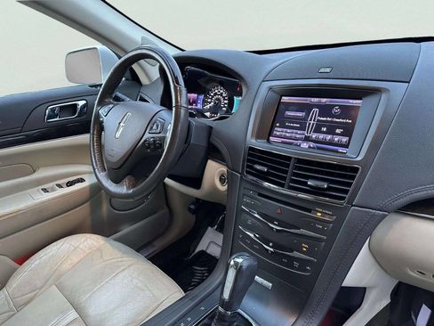 Used 2013 Lincoln MKT EcoBoost AWD 4dr Crossover image 23
