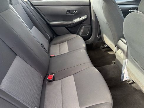 Used 2024 Nissan Sentra SV FWD image 28