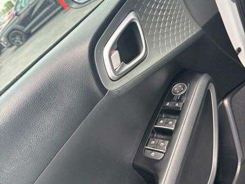 Used 2020 Kia Soul LX FWD image 11