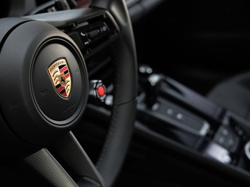 Certified 2025 Porsche 911 Carrera 4 GTS AWD/4WD image 22
