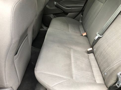 Used 2015 Ford Focus SE FWD image 19