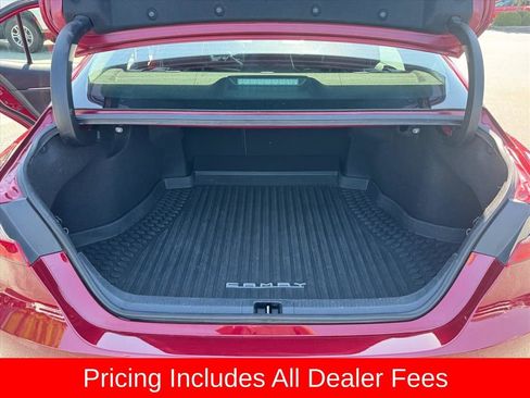 Used 2022 Toyota Camry XLE FWD image 10