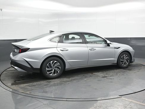 New 2026 Hyundai Sonata Blue FWD image 2