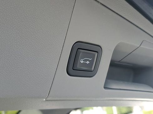 Used 2020 Cadillac XT5 Premium Luxury FWD image 30