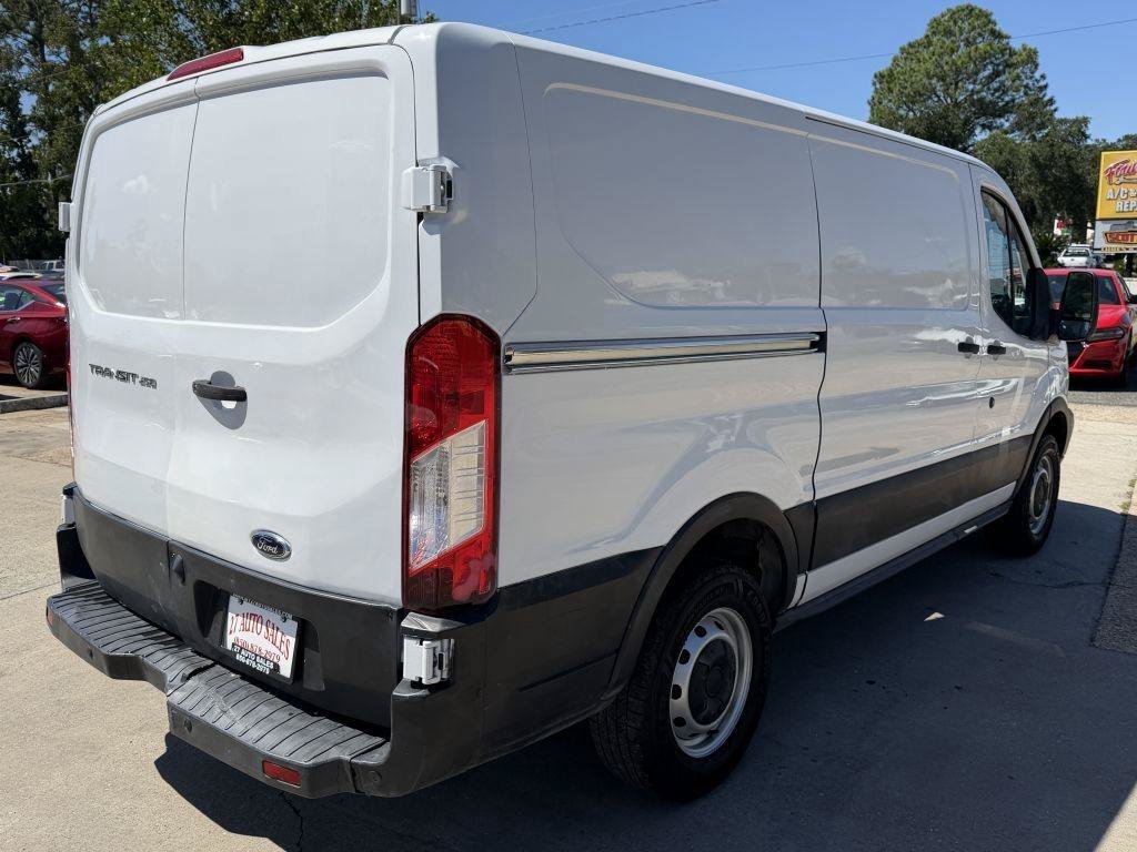 Used 2019 Ford Transit 250 130 Low Roof RWD image 7
