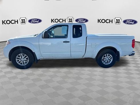 Used 2019 Nissan Frontier SV image 4