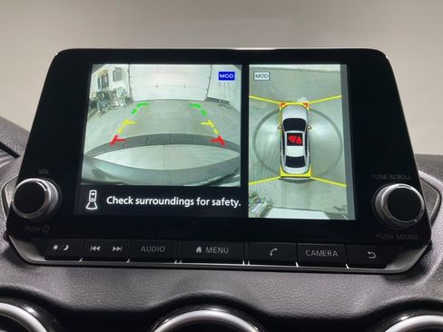 Used 2024 Nissan Sentra SR w/ SR Premium Package image 32