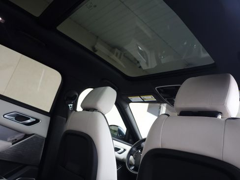 Used 2019 Land Rover Range Rover Velar R-Dynamic SE AWD/4WD image 26