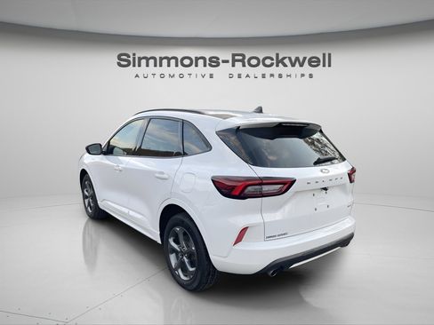 Used 2023 Ford Escape ST-Line image 7
