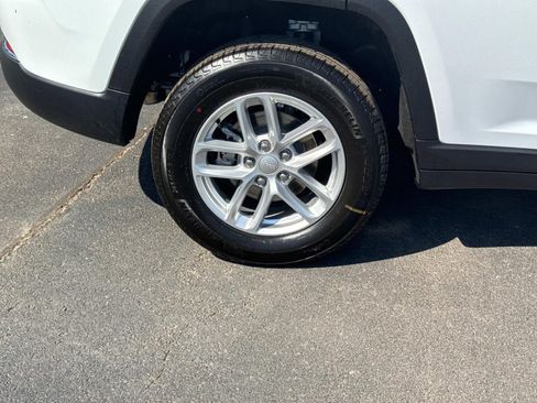 New 2026 Jeep Grand Cherokee Laredo X AWD/4WD image 11