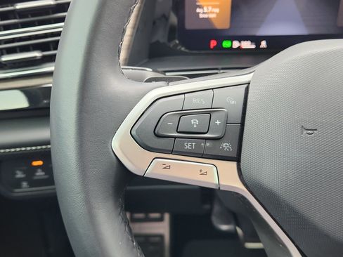 Used 2025 Volkswagen Atlas SEL Premium R-Line image 31