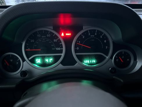 Used 2010 Jeep Wrangler Rubicon w/ PWR Convenience Group image 22