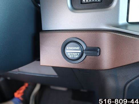 Used 2022 Ford Bronco Outer Banks AWD/4WD image 15