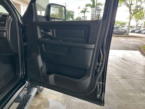 Used 2025 RAM 3500 Tradesman image 31