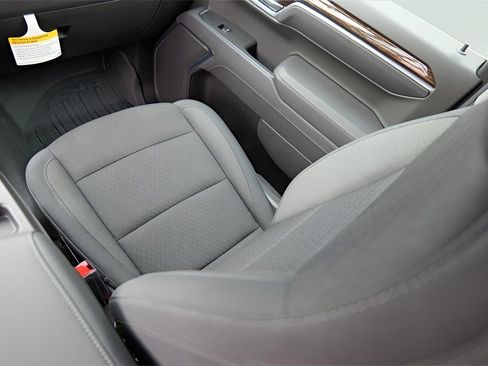 New 2025 GMC Sierra 1500 Elevation image 27