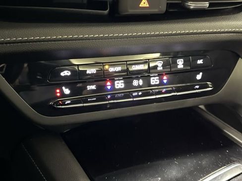 Certified 2023 Buick Envision Essence w/ Sport Touring Package image 20