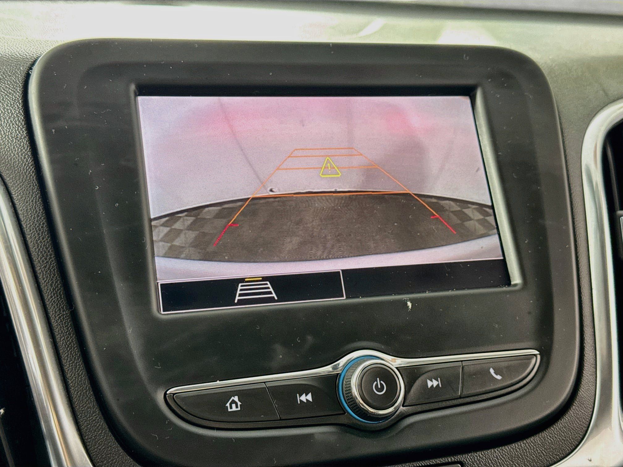 Used 2022 Chevrolet Equinox LS w/ LPO, Floor Liner Package AWD/4WD image 2