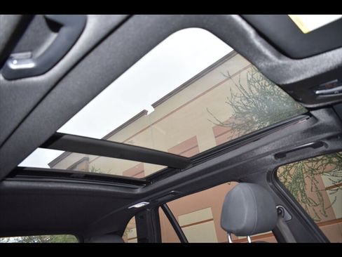 Used 2017 BMW X5 xDrive40e image 38