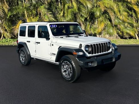 Used 2024 Jeep Wrangler Sport S image 2