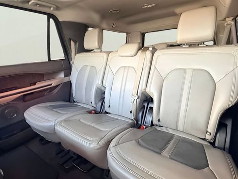 Used 2021 Ford Expedition Max Limited RWD image 41