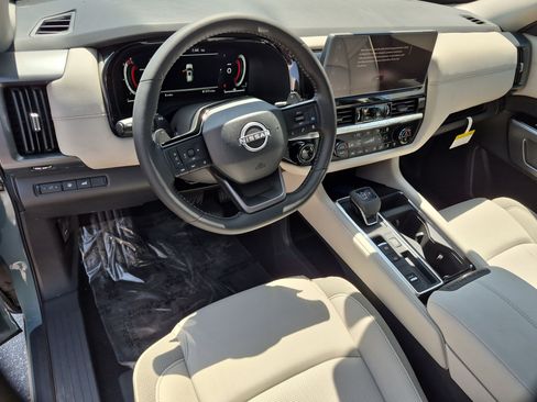 New 2026 Nissan Pathfinder SL FWD image 2