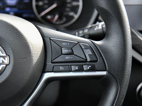 Used 2025 Nissan Altima 2.5 SV image 26