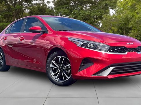 Used 2024 Kia Forte LXS image 11