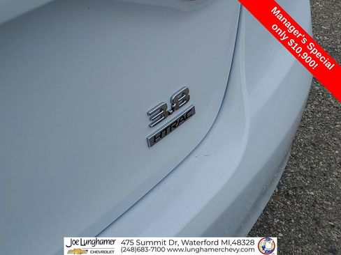 Used 2017 Genesis G80 3.8 AWD/4WD image 32