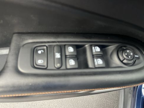 Used 2018 Jeep Compass Limited w/ Navigation Group AWD/4WD image 15