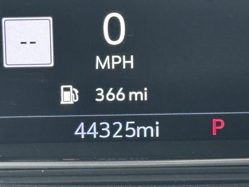 Used 2022 GMC Sierra 1500 Denali w/ Denali Premium Package image 11