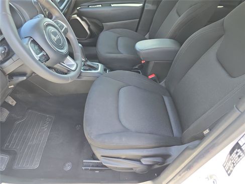 Used 2023 Jeep Renegade Latitude AWD/4WD image 21