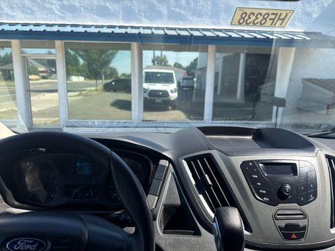 Used 2019 Ford Transit 350 XL RWD image 17