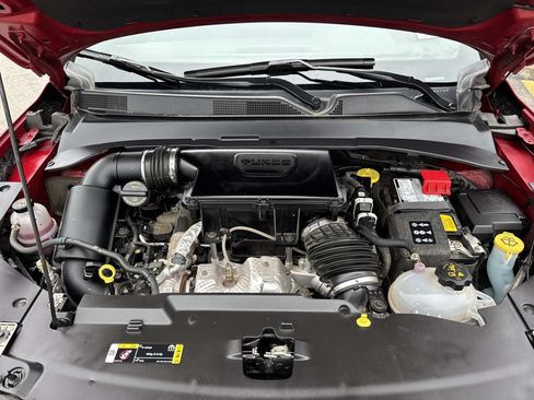 Used 2025 Jeep Compass Limited AWD/4WD image 3