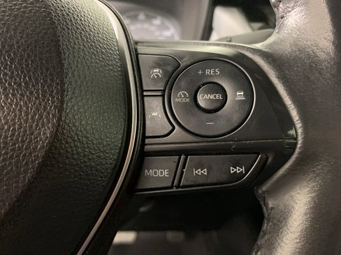 Used 2024 Toyota Corolla SE w/ SE Premium Package image 19