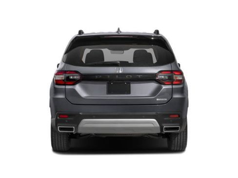 Used 2025 Honda Pilot Touring image 5