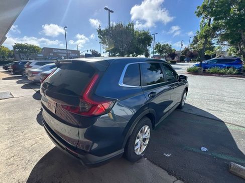 Used 2023 Honda CR-V LX image 5