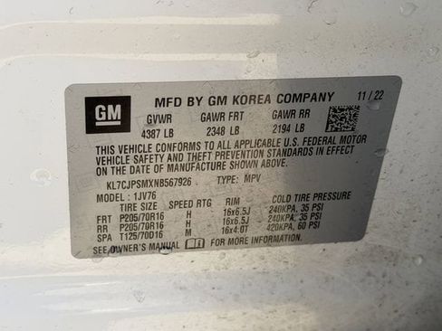 Used 2022 Chevrolet Trax LT w/ LT Convenience Package image 30