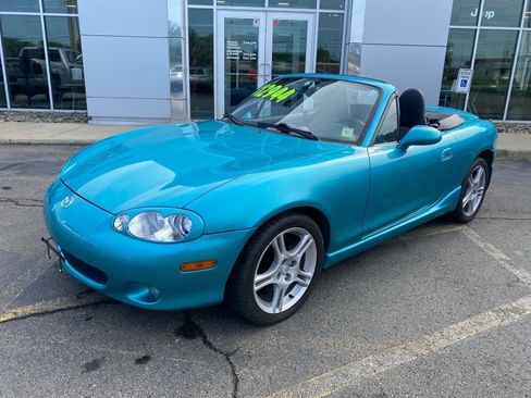 Used 2003 MAZDA MX-5 Miata RWD image 1
